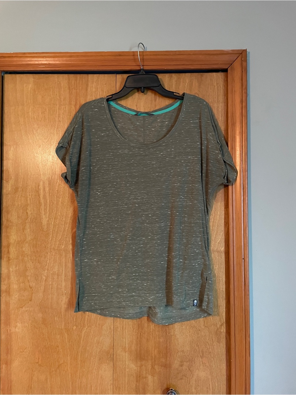 Women’s Northface Scoop Neck Short Sleeve Top - Olive